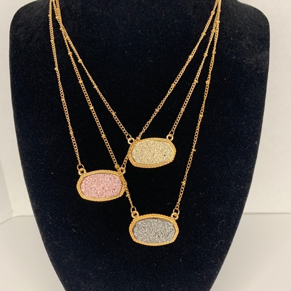 🎉BOGO🎉 Dahlia Necklace SOLDOUT!!! - Picture 4 of 11